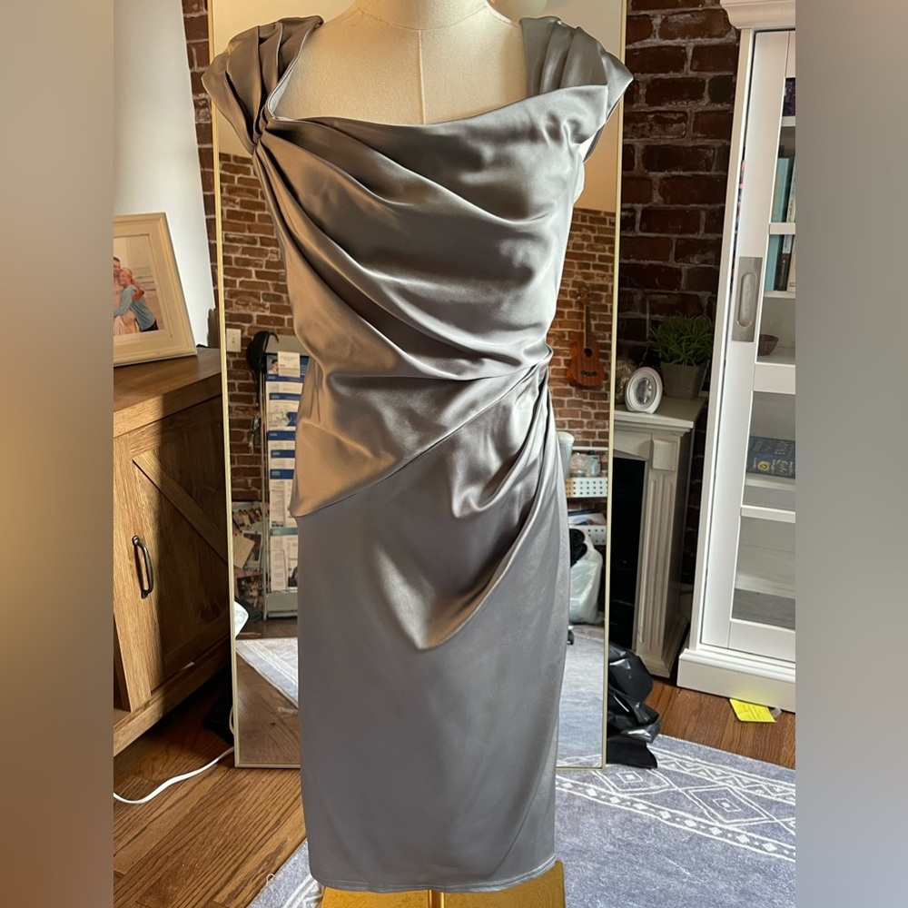 Elegant Tadashi Shoji Dress :: Sz 6